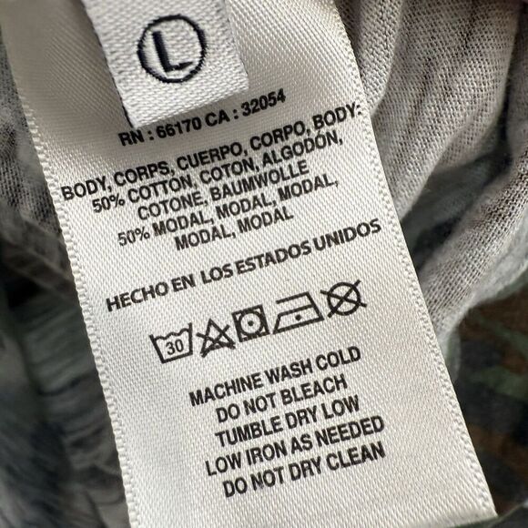 Anthropologie TLA CamoT-Shirt Size Large Green V-Neck Soft - Picture 4 of 4